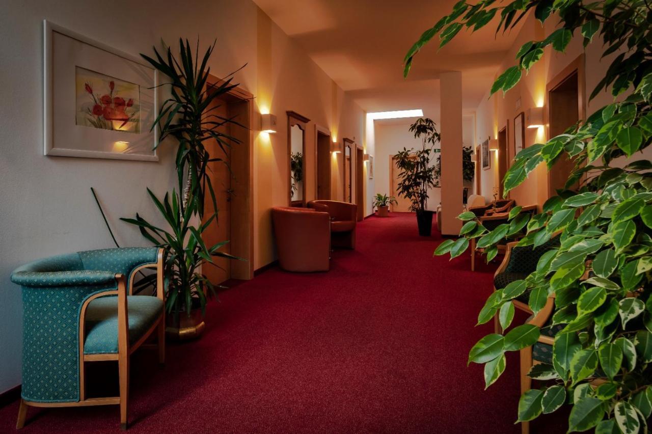Hotel Bruggner Stub'N Landeck Ngoại thất bức ảnh